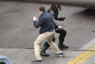 Illustration for article titled Set photos reveal epic fight scenes in X-Men and Captain America 2!